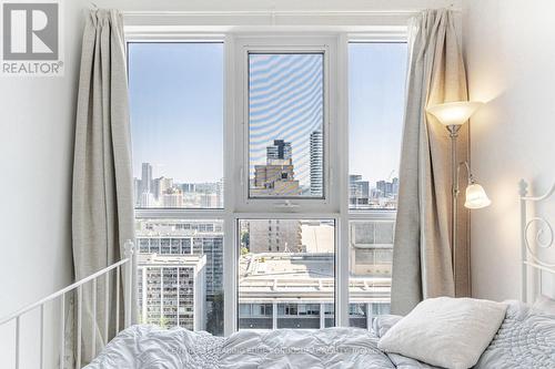 2707 - 7 Greenville Street, Toronto, ON - Indoor Photo Showing Bedroom