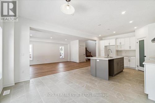 130 Devonleigh Gate, Grey Highlands, ON - Indoor Photo Showing Kitchen