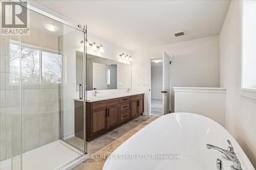 130 Devonleigh Gate, Grey Highlands, ON - Indoor Photo Showing Bathroom