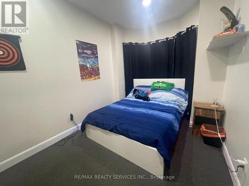 209 Murray Street, Chatham-Kent, ON - Indoor Photo Showing Bedroom