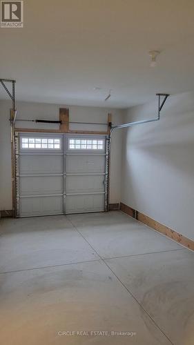 119 Alicia Crescent, Thorold, ON - Indoor Photo Showing Garage