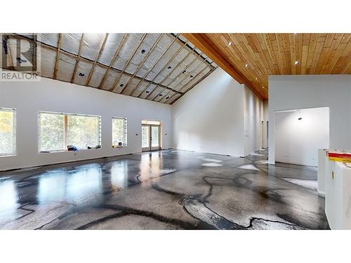 40 Lidstone Road, Salmon Arm, BC - Indoor Photo Showing Other Room