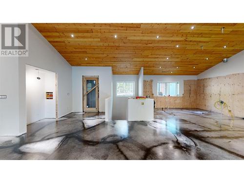 40 Lidstone Road, Salmon Arm, BC - Indoor Photo Showing Other Room