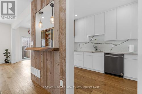 9 Bruton Street N, Thorold (557 - Thorold Downtown), ON - Indoor Photo Showing Kitchen