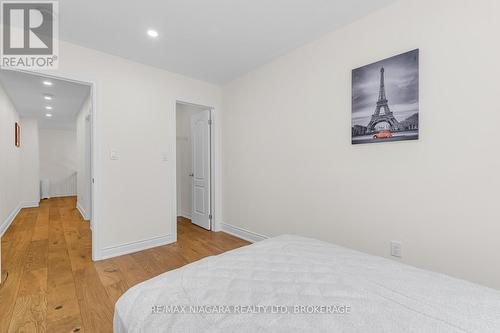 9 Bruton Street N, Thorold (557 - Thorold Downtown), ON - Indoor Photo Showing Bedroom