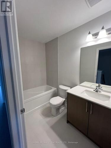 24 - 155 Equestrian Way, Cambridge, ON - Indoor Photo Showing Bathroom