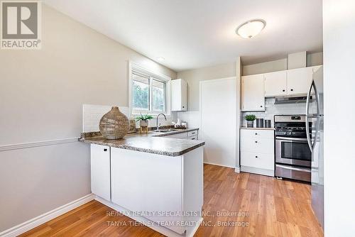 500 Tennyson Court, Oshawa, ON - Indoor Photo Showing Kitchen