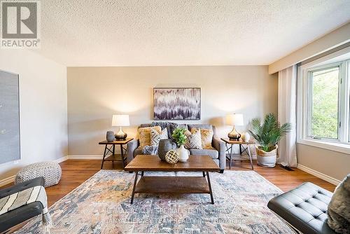 500 Tennyson Court, Oshawa, ON - Indoor Photo Showing Living Room