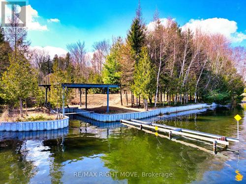 9 Beach Road, Oro-Medonte, ON 