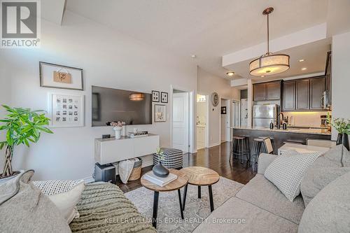 510 - 5327 Upper Middle Road, Burlington, ON - Indoor Photo Showing Living Room