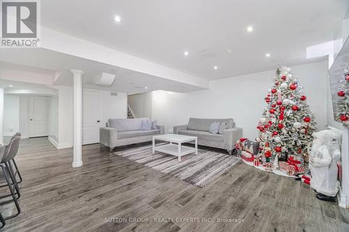 78 Vanderpool Crescent, Brampton, ON - Indoor Photo Showing Living Room