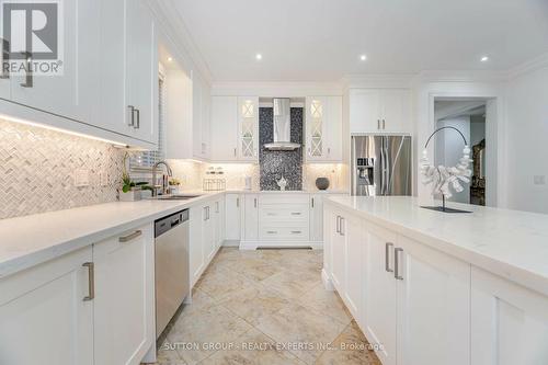 78 Vanderpool Crescent, Brampton, ON - Indoor Photo Showing Kitchen With Upgraded Kitchen