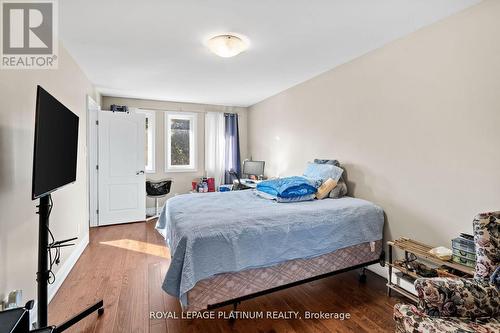 2677 Credit Valley Road, Mississauga, ON - Indoor Photo Showing Bedroom