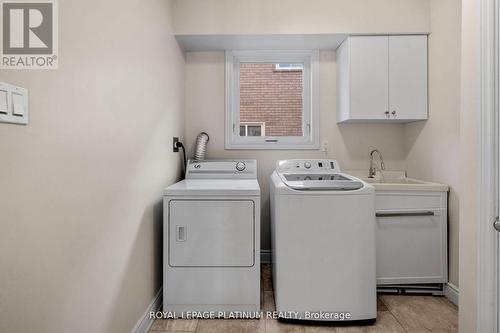 2677 Credit Valley Road, Mississauga, ON - Indoor Photo Showing Laundry Room