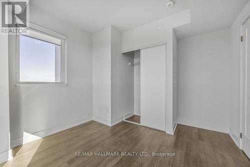 2405 - 2550 Simcoe Street N, Oshawa, ON - Indoor Photo Showing Other Room