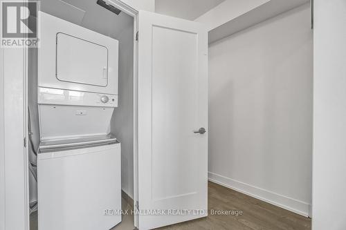 2405 - 2550 Simcoe Street N, Oshawa, ON - Indoor Photo Showing Laundry Room