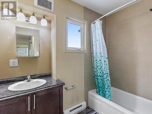 2-96 Lewes Boulevard, Whitehorse, YT - Indoor Photo Showing Bathroom