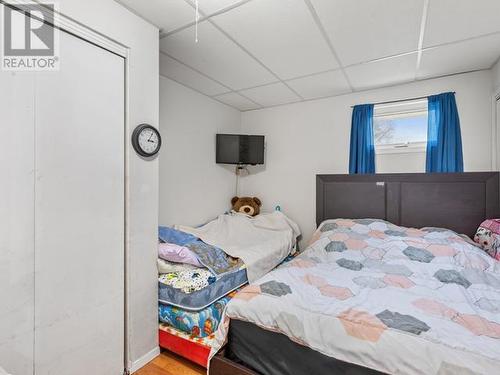 2-96 Lewes Boulevard, Whitehorse, YT - Indoor Photo Showing Bedroom