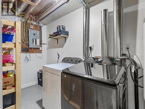 2-96 Lewes Boulevard, Whitehorse, YT - Indoor Photo Showing Laundry Room