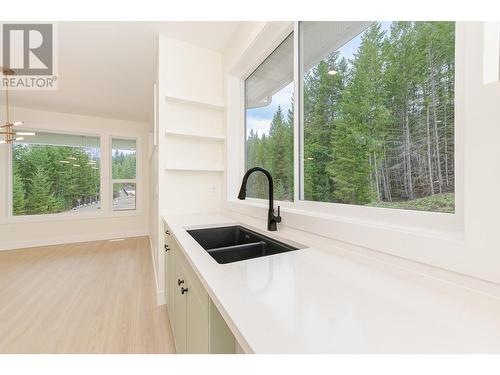 2504 Fox Glen Way Lot# 11, Blind Bay, BC - Indoor Photo Showing Kitchen With Double Sink