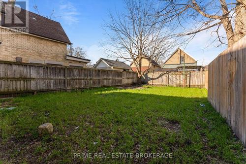 1 - 338 Hamilton Road, London, ON - Outdoor With Backyard