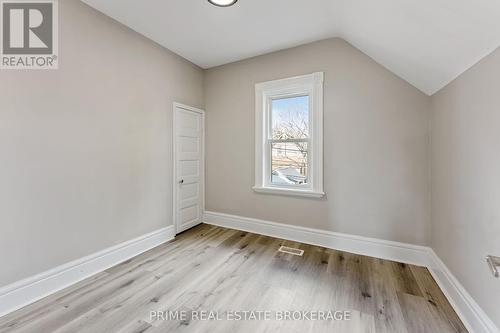 1 - 338 Hamilton Road, London, ON - Indoor Photo Showing Other Room