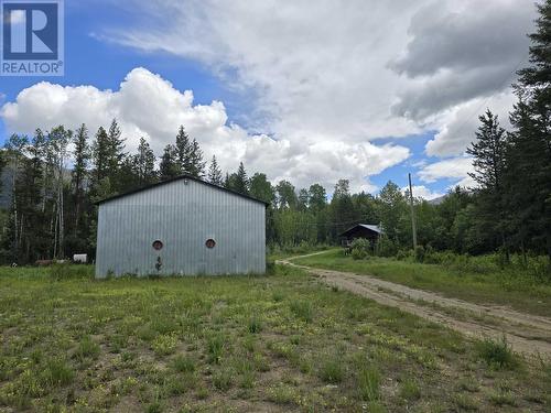 16380 N 5 Highway, Valemount, BC - Outdoor