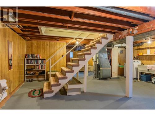 1250 Third Avenue, Trail, BC - Indoor Photo Showing Basement