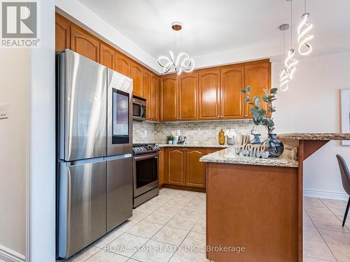 30 Wickson Street, Markham, ON - Indoor Photo Showing Kitchen