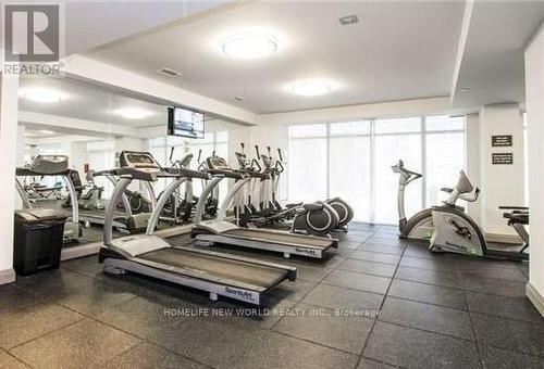 1913 - 400 Adelaide Street E, Toronto, ON - Indoor Photo Showing Gym Room