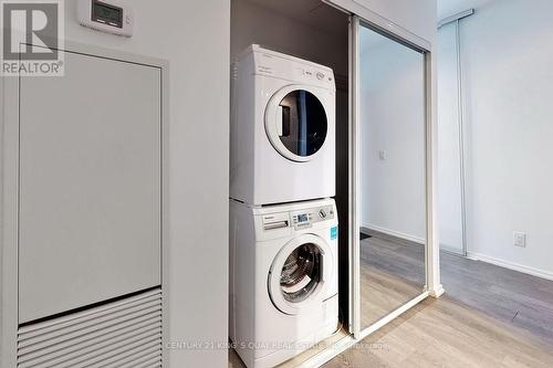 2801 - 70 Temperance Street, Toronto, ON - Indoor Photo Showing Laundry Room