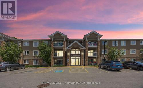 29 - 137 Sydenham Wells N, Barrie, ON - Outdoor With Balcony With Facade