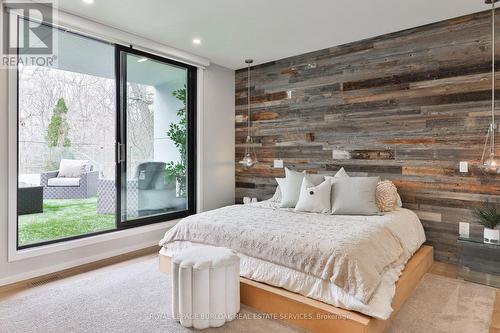 370 Goodram Drive, Burlington, ON - Indoor Photo Showing Bedroom