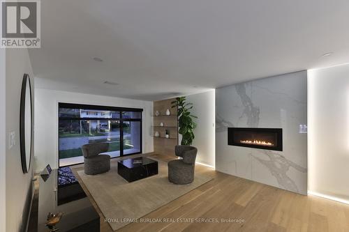 370 Goodram Drive, Burlington, ON - Indoor Photo Showing Living Room With Fireplace