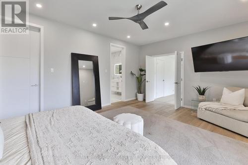 370 Goodram Drive, Burlington, ON - Indoor Photo Showing Bedroom