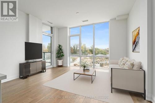 403 - 42 Mill Street, Halton Hills, ON - Indoor Photo Showing Living Room