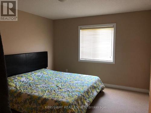 16 - 541 Winston Road, Grimsby, ON - Indoor Photo Showing Bedroom