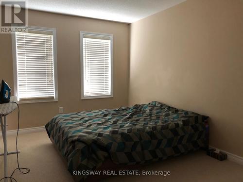 16 - 541 Winston Road, Grimsby, ON - Indoor Photo Showing Bedroom