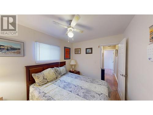 328 2Nd Avenue S, Cranbrook, BC - Indoor Photo Showing Bedroom