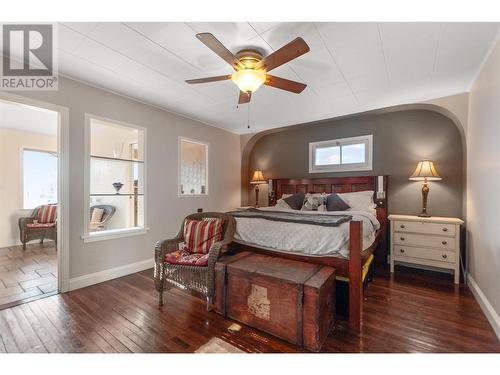 74 Preston Avenue, Penticton, BC - Indoor Photo Showing Bedroom