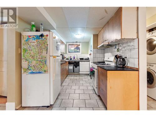 74 Preston Avenue, Penticton, BC - Indoor Photo Showing Laundry Room