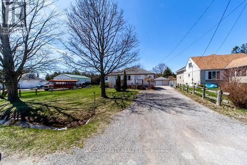 2414 Holt Road, Clarington, ON - Outdoor