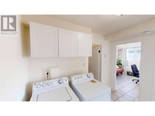 2008 2Nd  S Street Unit# 1, Cranbrook, BC - Indoor Photo Showing Laundry Room