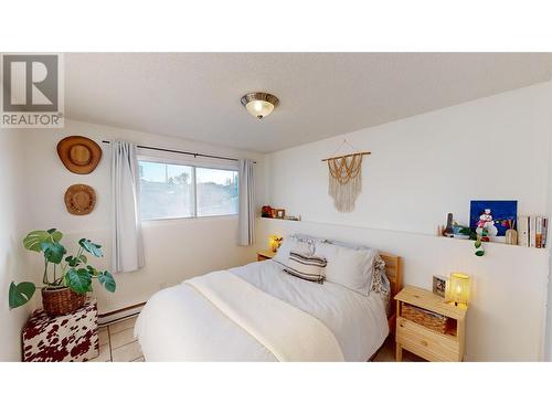 2008 2Nd  S Street Unit# 1, Cranbrook, BC - Indoor Photo Showing Bedroom