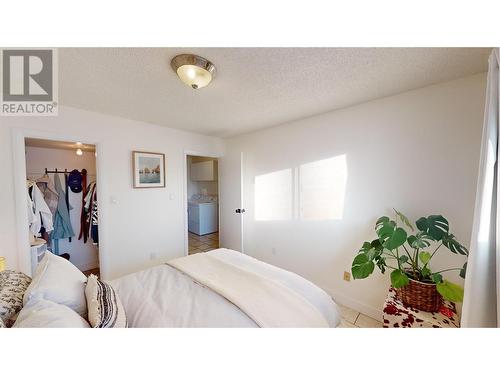 2008 2Nd  S Street Unit# 1, Cranbrook, BC - Indoor Photo Showing Bedroom