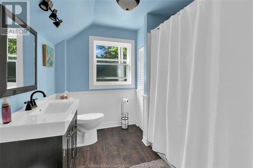 64 Moore Street, Wheatley, ON - Indoor Photo Showing Bathroom