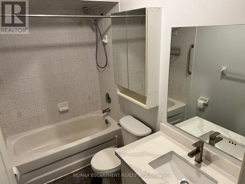 23 - 1575 South Parade Court, Mississauga, ON - Indoor Photo Showing Bathroom