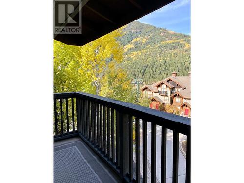 2050 Summit Drive Unit# 306, Panorama, BC - Outdoor