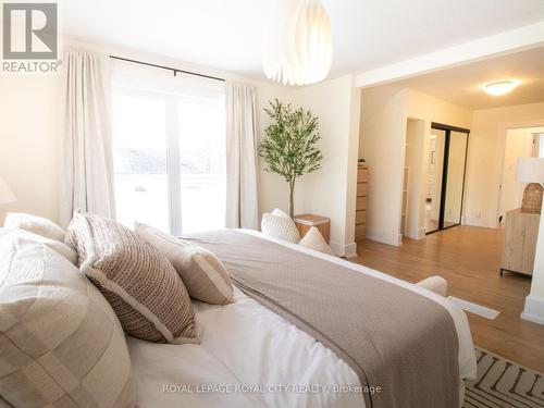 147 Fisher Mills Road, Cambridge, ON - Indoor Photo Showing Bedroom