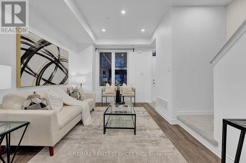 12 - 35 Heron Park Place, Toronto, ON - Indoor Photo Showing Living Room